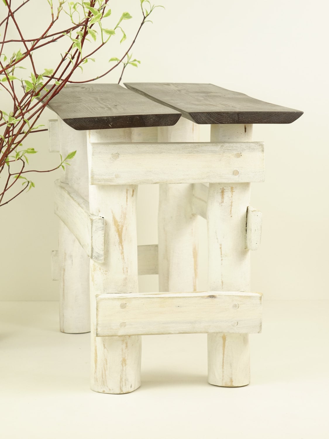 Handmade wooden bench table of reclaimed planks top Bank Couchtisch banc table basse